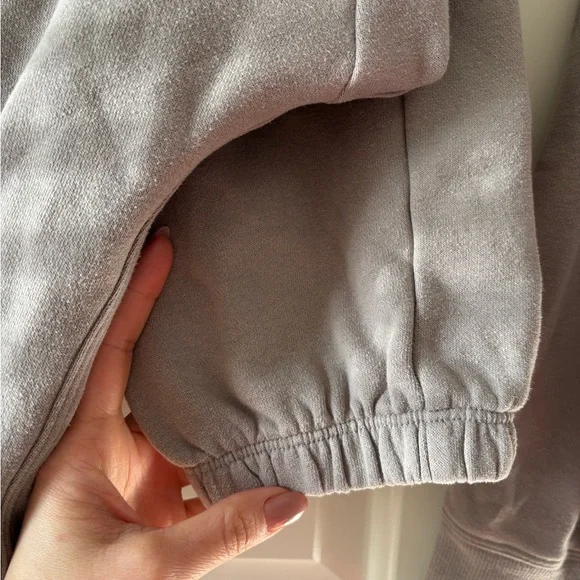 DKNY Taupe Lounge Set - Picture 6 of 7